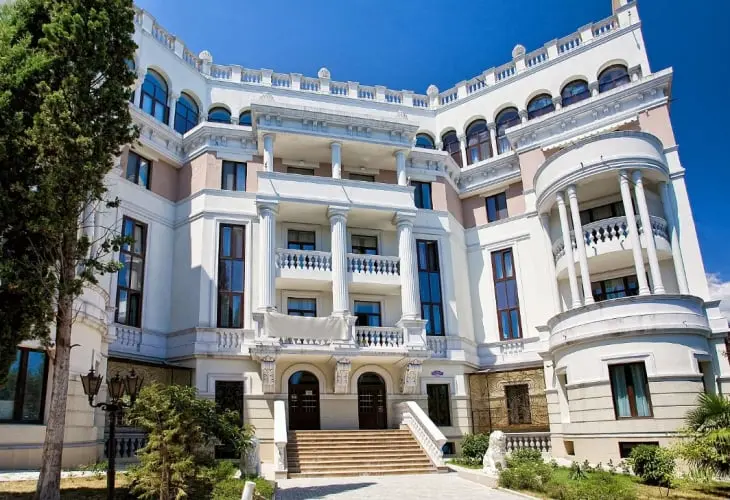 Στο σφυρί το σπίτι του Ζελένσκι (ΦΩΤΟΣ)