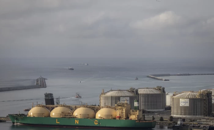Φυσικό αέριο: Άλμα 150% στις τιμές στην Ευρώπη – Ανησυχία για τον χειμώνα – Πόσο γεμάτες είναι οι αποθήκες