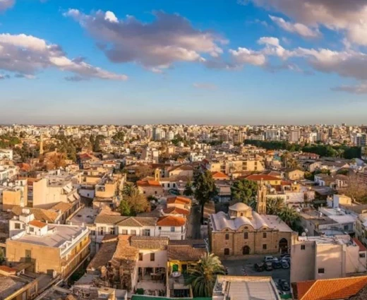 Ξανά στο τραπέζι η αγορά γης από αλλοδαπούς – Σπρώχνει για νομοσχέδιο η Βουλή