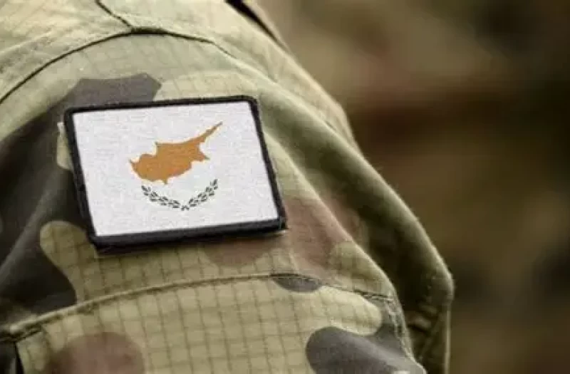 Εθνική Φρουρά: Πρόταση για επιδόματα αντί απαλλαγών και αύξηση του επιδόματος των σπουδαστών
