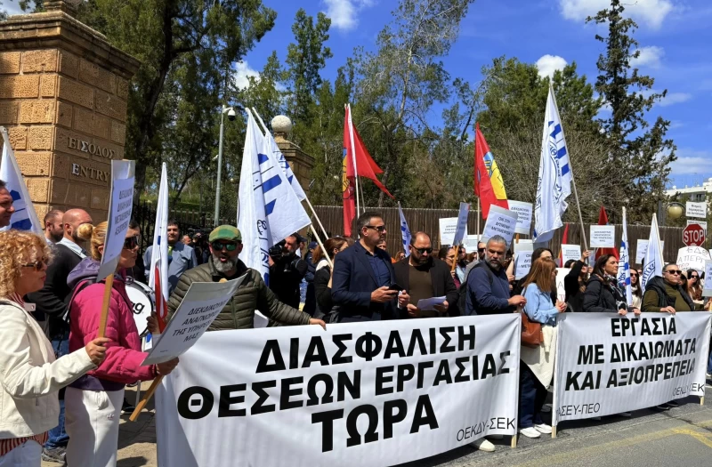 Αναστολή απεργίας αποφάσισαν οι εκπαιδευτικοί στα υποστηρικτικά του ΥΠΑΝ