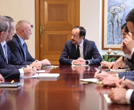 «Μένουμε με τη δόξα» – Τι θα κερδίσει τελικά η Κύπρος από τη συμφωνία για το κοίτασμα Κρόνος