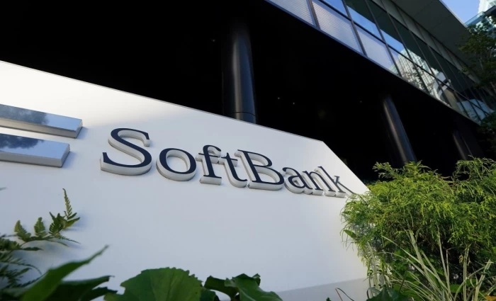SoftBank: Αναζητά 100 δισ. δολάρια από τον Κόλπο για την AI