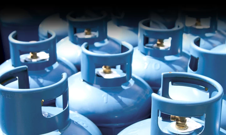 Πήραν φωτιά και οι τιμές υγραερίου – Σημαντικές αυξήσεις έως και 5 ευρώ ανεβάζουν τη φιάλη στα 25 ευρώ