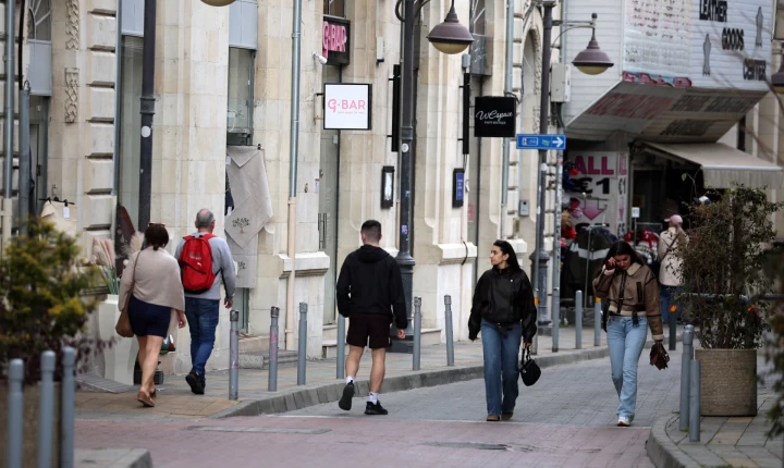 Πόσο επηρεάζει ο πόλεμος στο Ιράν το τουριστικό ενδιαφέρον ενόψει καλοκαιριού σε Κύπρο και Ελλάδα;