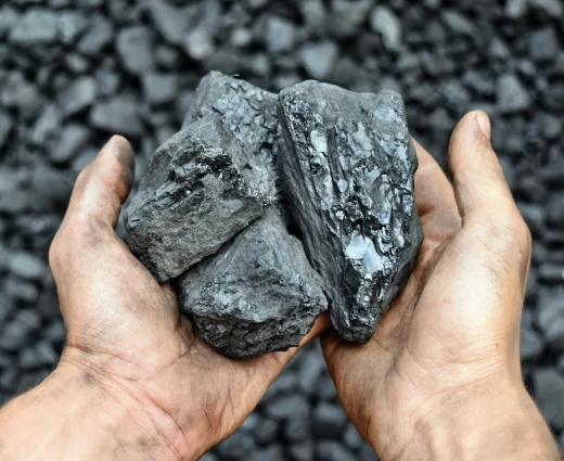 Άνθρακας: Η Ινδονησία ενισχύει την παραγωγή καθώς ο πόλεμος στο Ιράν εκτοξεύει τις τιμές