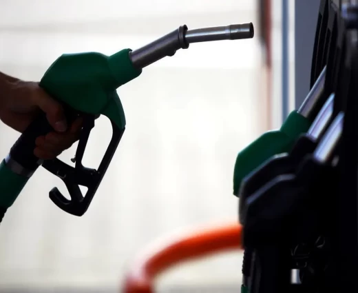 Λ. Αριστοδήμου: Έλλειψη διαφάνειας και αισχροκέρδεια στις τιμές των καυσίμων