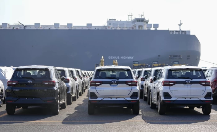 Toyota: Πιέσεις από Κίνα και πόλεμο πλήττουν τις πωλήσεις