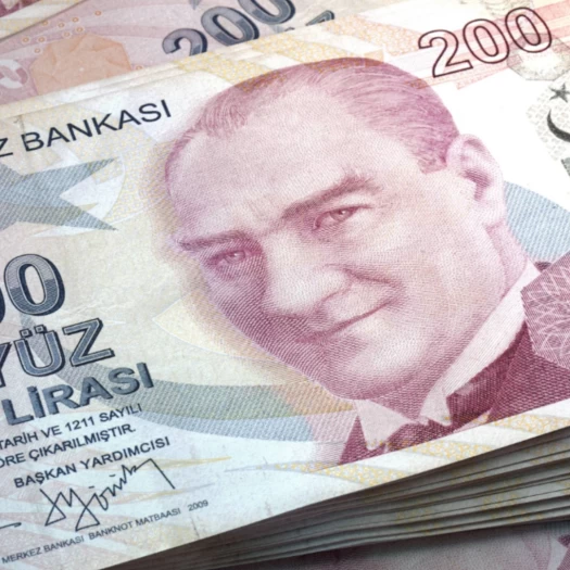 Η Τουρκία «επιστρατεύει» τα swaps για να στηρίξει τα αποθεματικά της