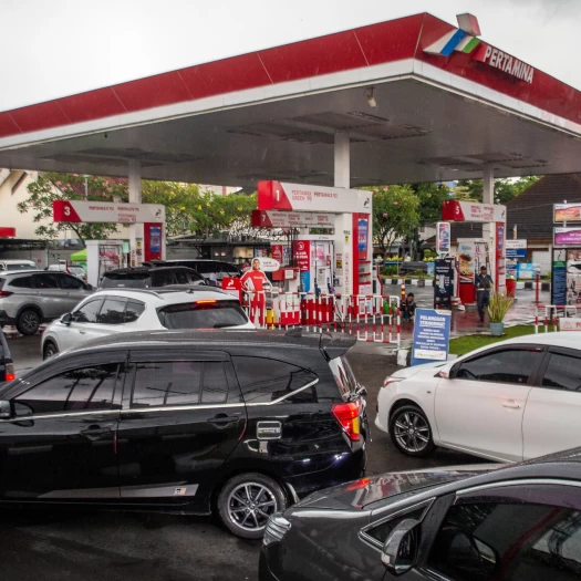 Παγκόσμια οικονομία: Το ενεργειακό σοκ φέρνει ακρίβεια, επιβράδυνση και φτώχεια