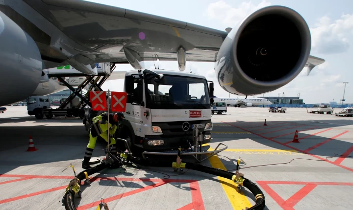 Ευρώπη: Ελλείψεις καυσίμων για αεροσκάφη σε τρεις βδομάδες