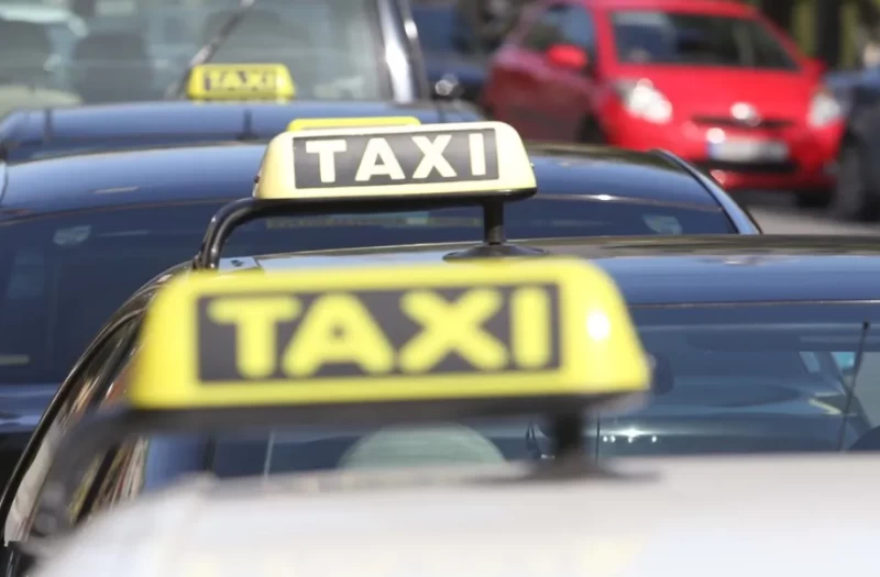 Αυστηρότερες ποινές για «πειρατικά ταξί» ψήφισε η Βουλή