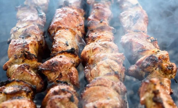 «Εκθρονίστηκε» το αρνί το Πάσχα - Μείωση 20% λόγω φόβου από αφθώδη πυρετό