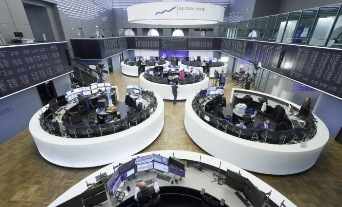 Μεικτά πρόσημα στα ευρωπαϊκά χρηματιστήρια με το βλέμμα στο Ιράν