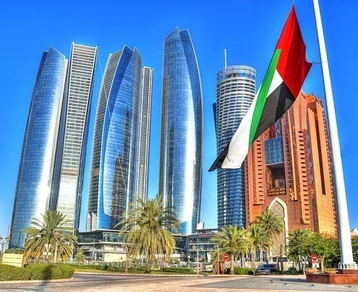 ΗΑΕ: Μπλόκο σε Ιρανούς ταξιδιώτες εν μέσω πολέμου στη Μέση Ανατολή – Ποιες οι εξαιρέσεις