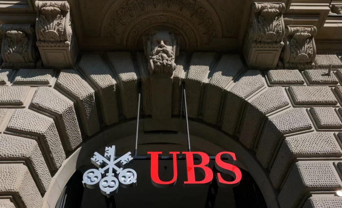 UBS: Ισχυρά κέρδη $3 δισ. και σχέδια για buyback άνω των $3 δισ.
