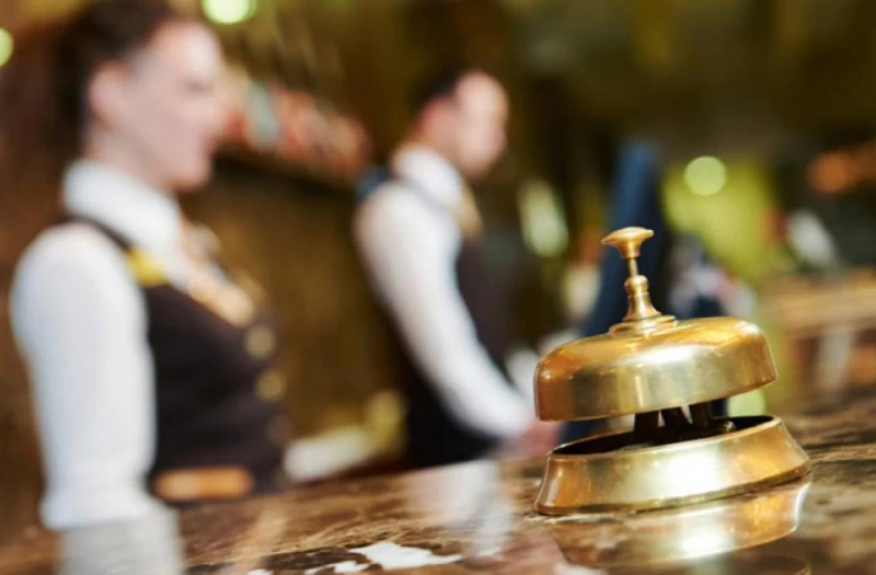 Πληθαίνουν οι φωνές για παράταση της στήριξης στα ξενοδοχεία  - Υπέρ και οι ξενοδοχοϋπάλληλοι που εκπέμπουν SOS