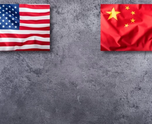 Reuters: Οι δασμοί στις ψηφιακές οθόνες θα μπορούσαν να βοηθήσουν στην αποφυγή της εξάρτησης του αμερικανικού στρατού από την Κίνα