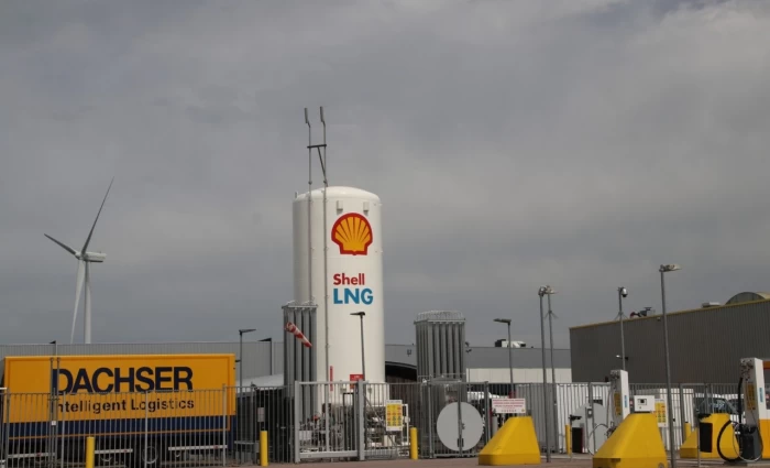 Reuters: Οι ενεργειακοί κολοσσοί βολιδοσκοπούν μερίδιο σε υπεράκτιο πεδίο του Κόλπου των ΗΠΑ λόγω πολέμου