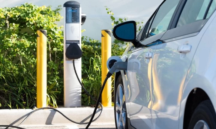 Σχέδιο ηλεκτροκίνησης: Εκτός όσοι δεν προχώρησαν - Σειρά παίρνουν επιλαχόντες