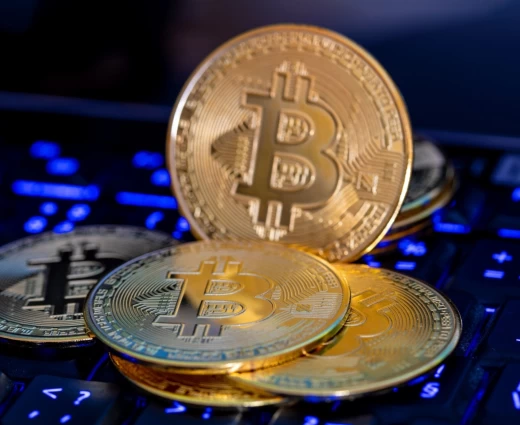 Bitcoin: Πτώση εν μέσω αναταραχής στις αγορές με φόντο το τελεσίγραφο Τραμπ στο Ιράν