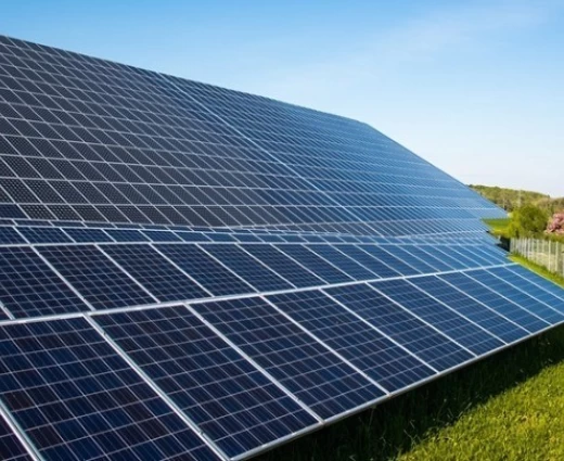 Η ηλιακή ενέργεια μειώνει τις εισαγωγές σε ορυκτά καύσιμα στην Ευρώπη