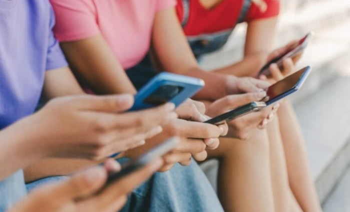 Το 98,3% των  Κυπρίων χρησιμοποιεί τα μέσα κοινωνικής δικτύωσης -  Πρωτιά στην ΕΕ