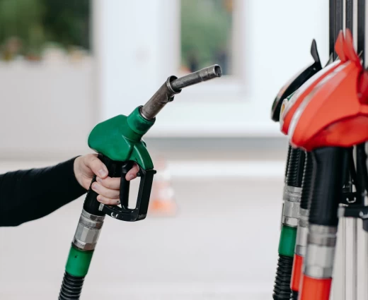 Κίνα: Συνεχίζεται η εφαρμογή των μέτρων ελέγχου στις τιμές της βενζίνης και του πετρελαίου