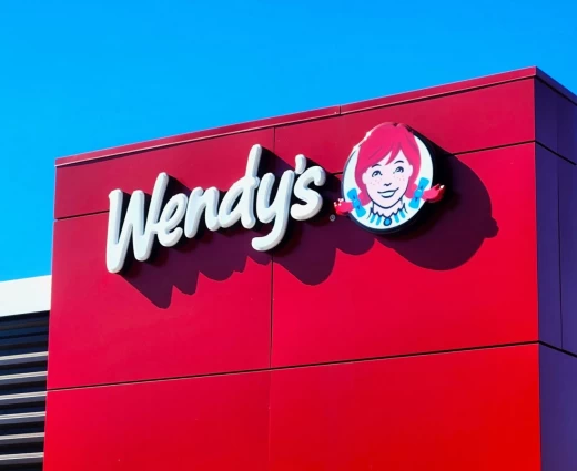 Στον δρόμο προς την έξοδο από τη Wall Street η Wendy’s