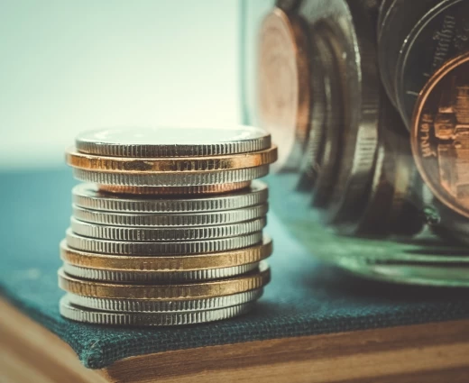 Πολύτιμα μέταλλα: Βουτιά σχεδόν 3% για χρυσό και 7% για ασήμι λόγω φόβων για υψηλότερα επιτόκια στις ΗΠΑ