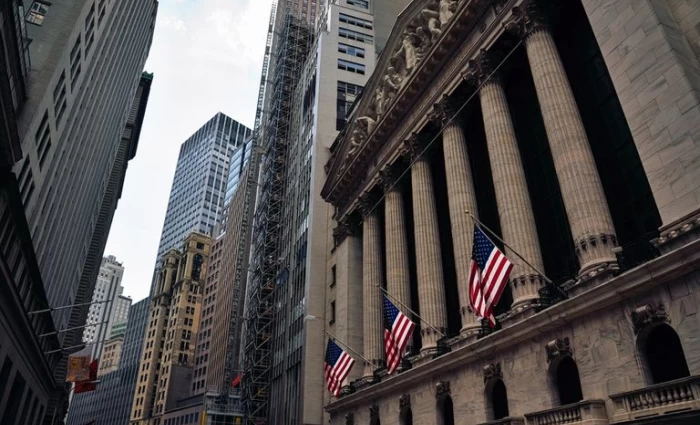 Ρεκόρ για τον S&P 500, πιέσεις από Τραμπ–Σι και νέο κύμα ανόδου στις μετοχές AI