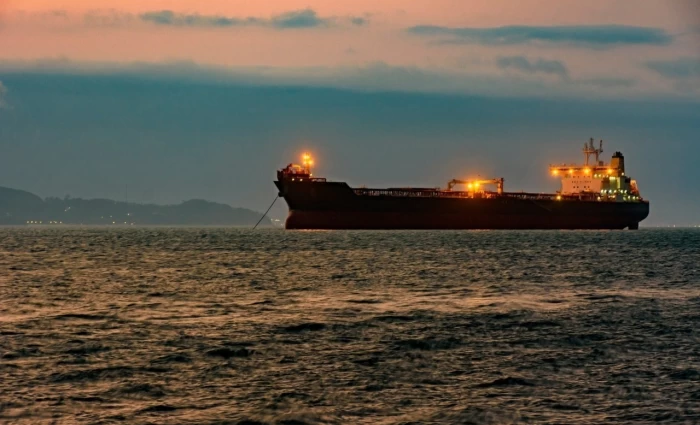 Η Ρωσία επεκτείνει τον «σκιώδη» στόλο LNG με 4 δεξαμενόπλοια για να ενισχύσει τις εξαγωγές