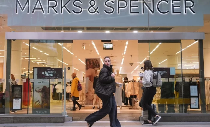 Marks & Spencer: Επιστροφή στην ανάπτυξη μετά την κυβερνοεπίθεση – Στόχος κέρδη άνω των $1,2 δισ.