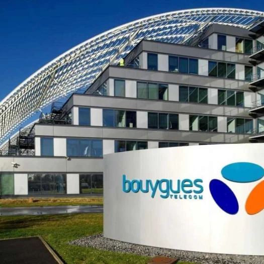 Προειδοποίηση από Bouygues Telecom: «Επικίνδυνη» για την Ευρώπη η αμερικανική κυριαρχία σε δορυφόρους και AI