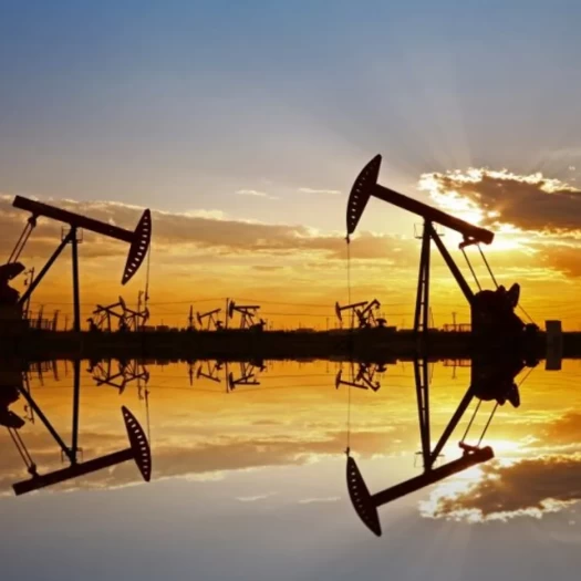 Πετρέλαιο: Ράλι 3% για τις τιμές μετά τις δηλώσεις Χαμενεΐ για το ουράνιο