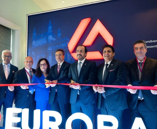 Η Eurobank εγκαινίασε γραφεία στο Μουμπάι και συνεργασία με την NPCI