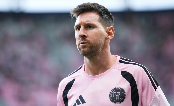 Μέσι: Από τη χαρτοπετσέτα – συμβόλαιο στην Barcelona στο κλαμπ των δισεκατομμυριούχων – Η «κόντρα» με τον Ρονάλντο αλλάζει πίστα