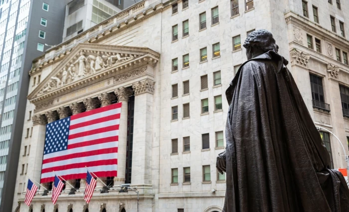 Wall Street: Στο κυνήγι νέων ιστορικών υψηλών με το βλέμμα στο θρίλερ της εκεχειρίας