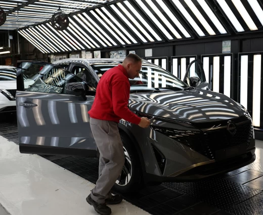 Nissan: Λουκέτο σε γραμμή παραγωγής στη Βρετανία και περικοπή 900 θέσεων εργασίας στην Ευρώπη