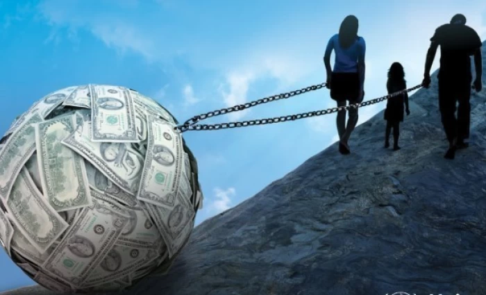 Παγκόσμιο χρέος: Ρεκόρ $353 τρισ. και στροφή επενδυτών μακριά από τα αμερικανικά ομόλογα