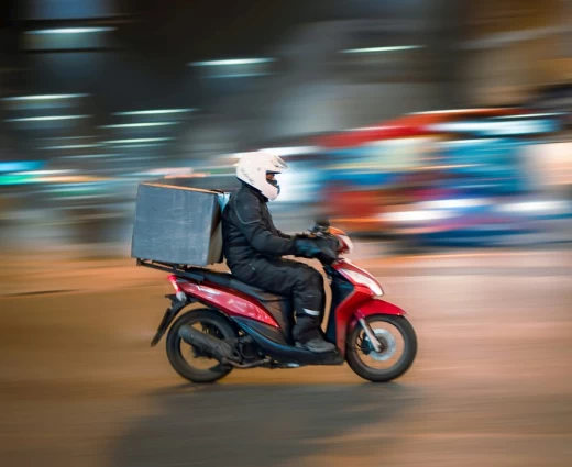 Έκκληση για αυστηρότερους ελέγχους στα delivery μετά το περιστατικό στη Λεμεσό