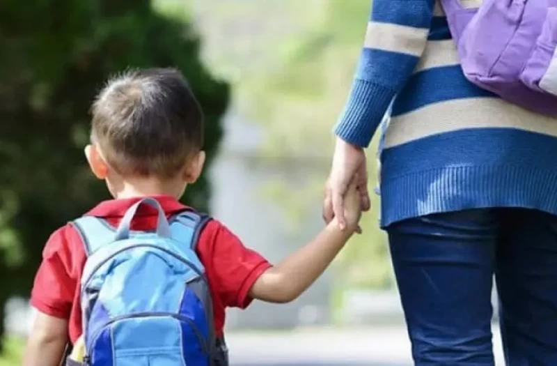 ΙΣΟΤΗΤΑ: Ζητά ανάκληση της εγκυκλίου για τη γονική άδεια και τις αποκοπές απολαβών