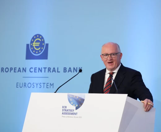 Λέιν (ΕΚΤ): Ο πληθωρισμός μπορεί να μείνει πάνω από το 2% για μεγάλο διάστημα