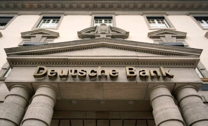 Χρυσός: Η Deutsche Bank μειώνει έως και 22% τις προβλέψεις της για τις τιμές – Ρυθμιστής των τιμών η Fed
