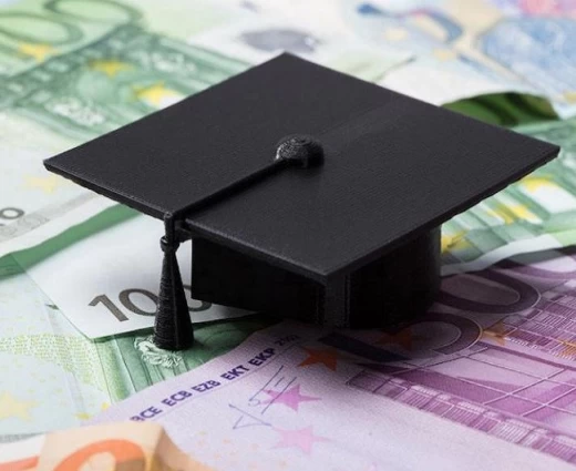 Παράταση για τη φοιτητική χορηγία μετά τα λάθη στις αιτήσεις