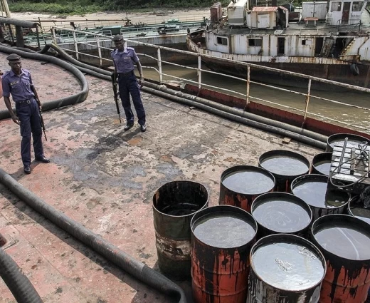 Πετρέλαιο: Πτώση σχεδόν 2% για Brent και WTI παρά την επίθεση κοντά στο Ορμούζ – Στο επίκεντρο η προσφορά