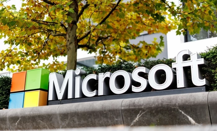 Microsoft: Εξαϋλώθηκαν $570 δισ. - Σε χαμηλό 25 ετών η μετοχή