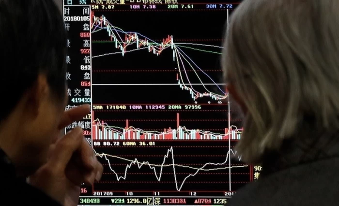 Ασία: «Βουτιά» περί το 5% για τον Kospi στη Σεούλ – Οι πιέσεις στις μετοχές τεχνολογίας εξαπλώνονται από τη Wall Street