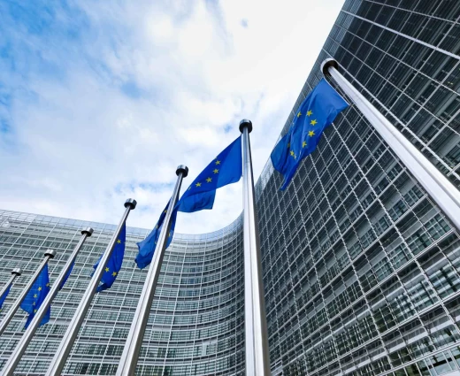 Politico: Απογοητευτικές οι προσπάθειες της Ε.Ε. για τη μείωση της γραφειοκρατίας