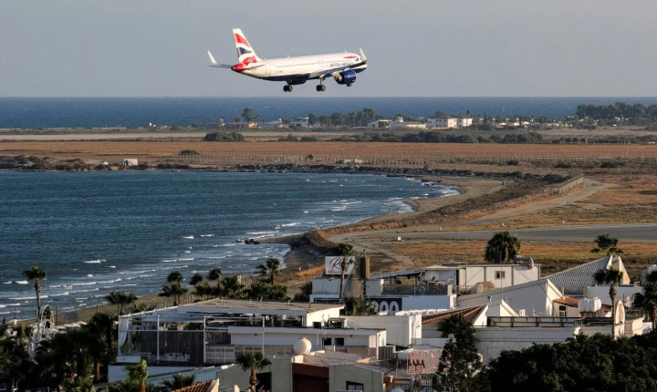 Τουρισμός: Μειώθηκαν οι αφίξεις τον Ιούνιο, άνοδος 165,6% από το Ισραήλ